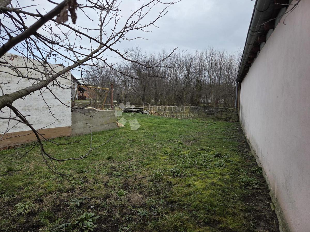 Kuća Na prodaju - VUKOVARSKO-SRIJEMSKA IVANKOVO