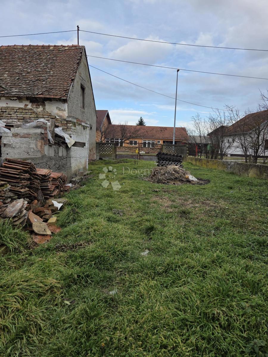 Kuća Na prodaju - VUKOVARSKO-SRIJEMSKA IVANKOVO