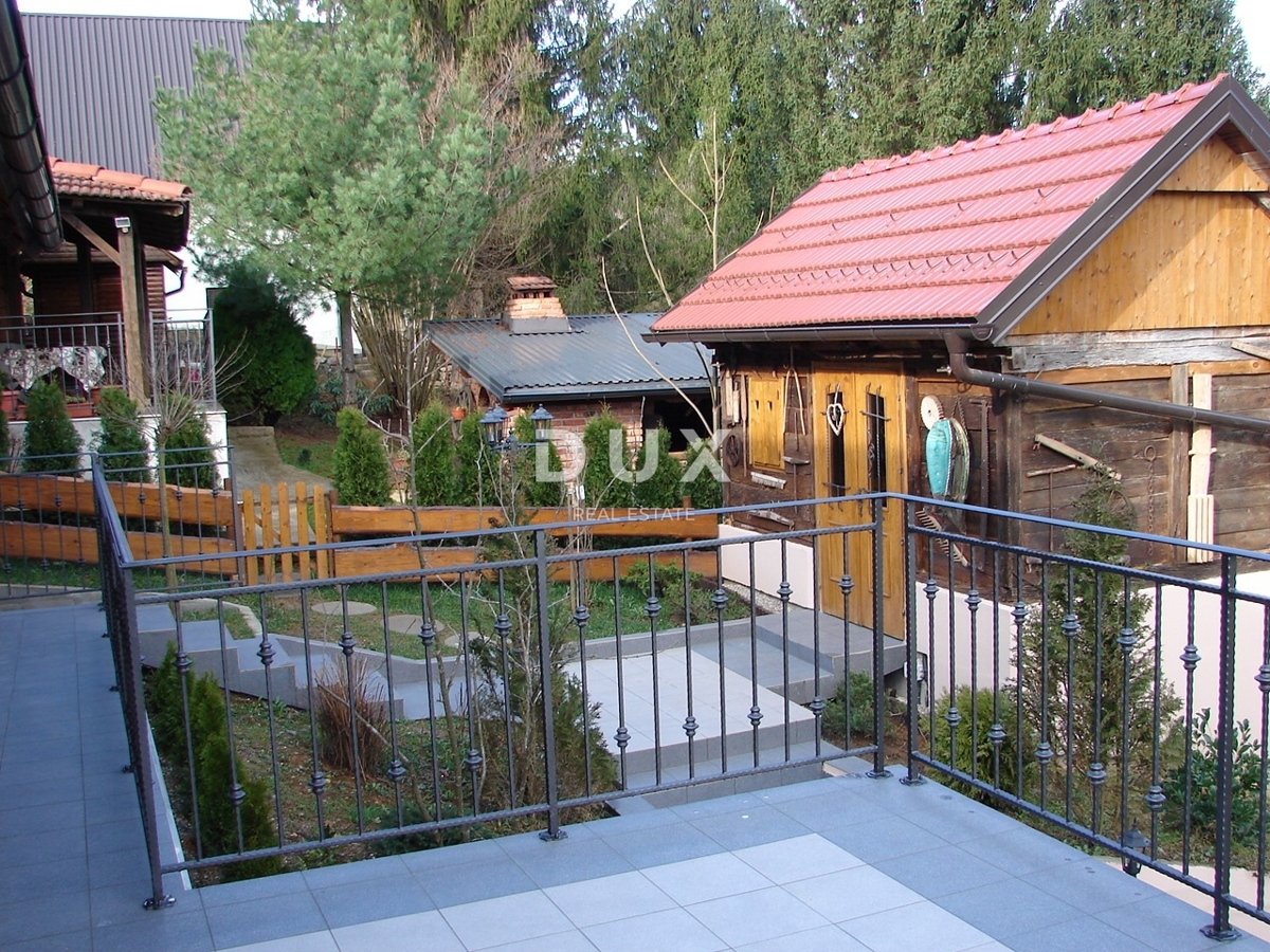 Maison À vendre - KARLOVAČKA BARILOVIĆI