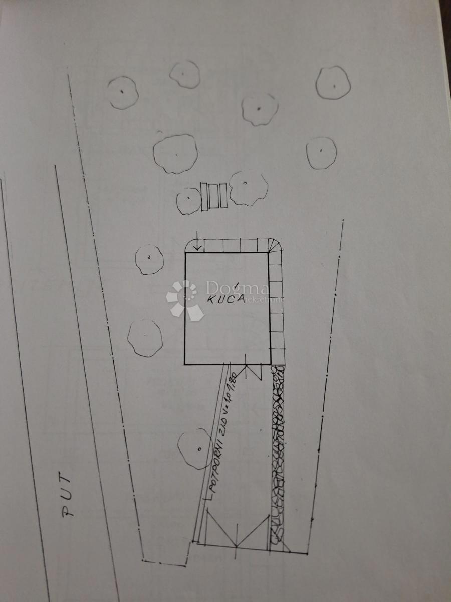 Haus Zu verkaufen - SISAČKO-MOSLAVAČKA GLINA