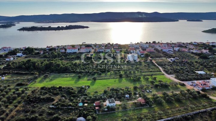 Pozemok na predaj 975 m² – Sveti Filip I Jakov