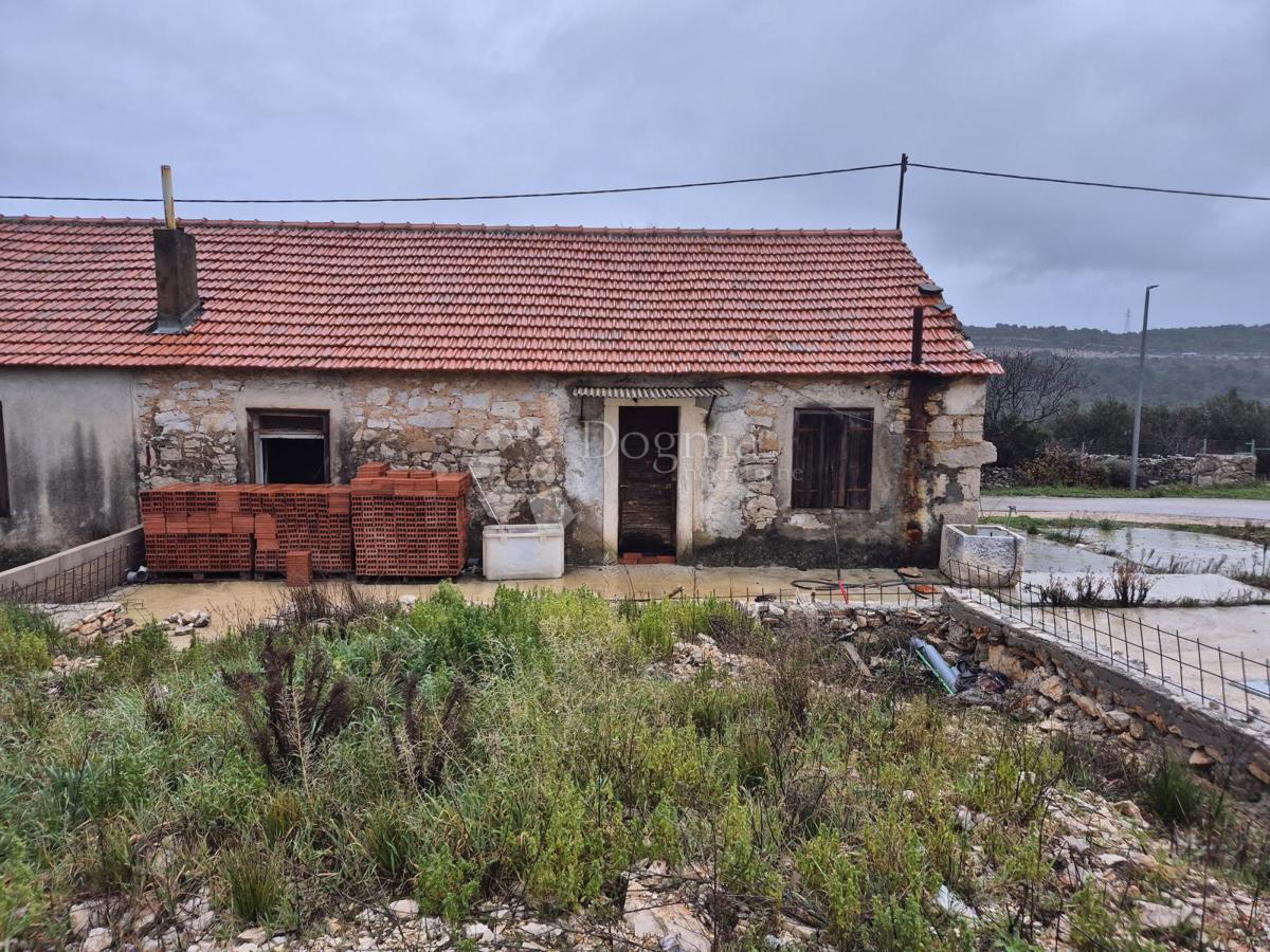 House For sale - šibensko-kninska šibenik - foto 1/12