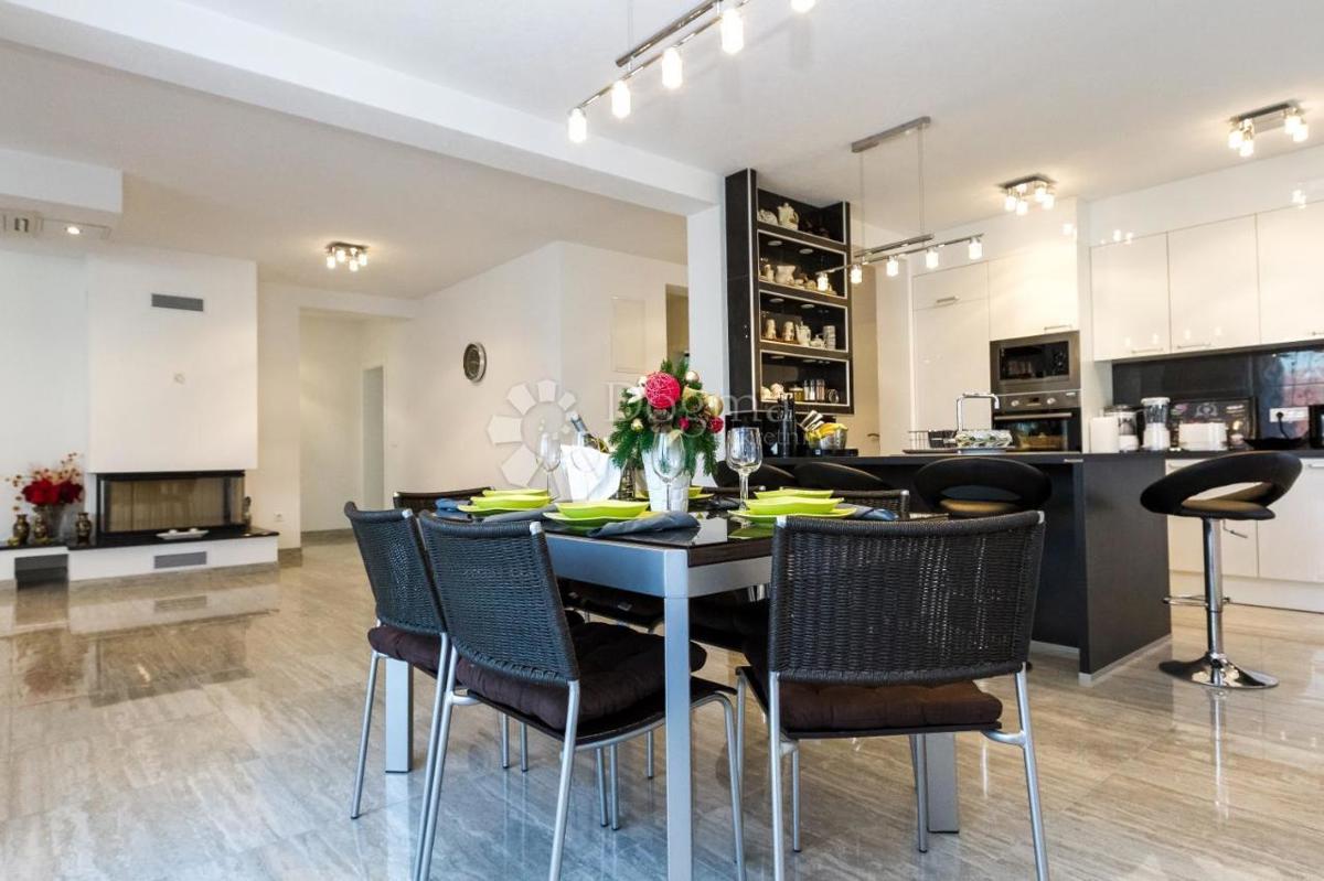 Maison À vendre - ZADARSKA SUKOŠAN