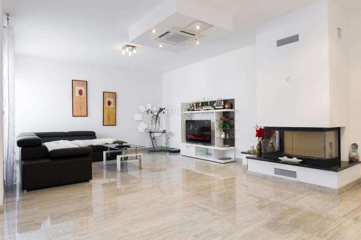 Maison À vendre - ZADARSKA SUKOŠAN