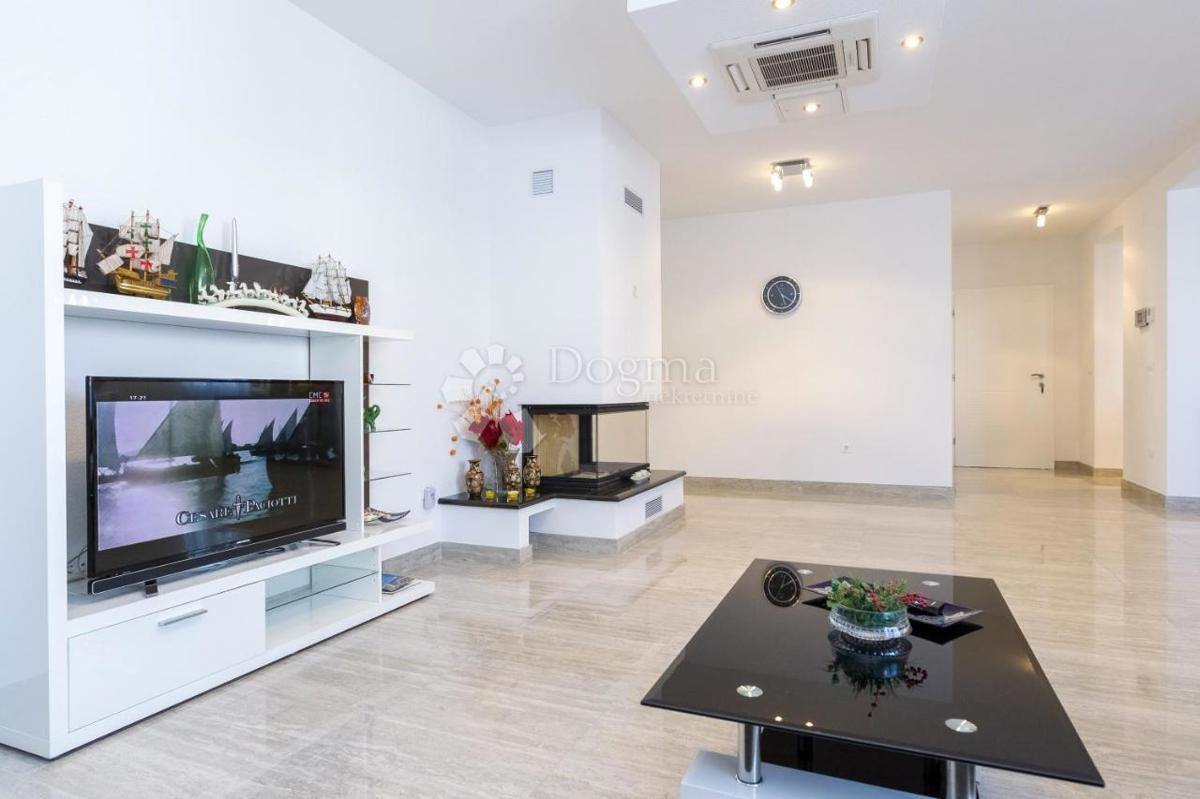 Maison À vendre - ZADARSKA SUKOŠAN