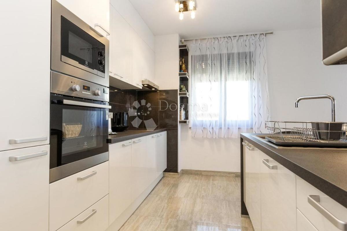 Maison À vendre - ZADARSKA SUKOŠAN