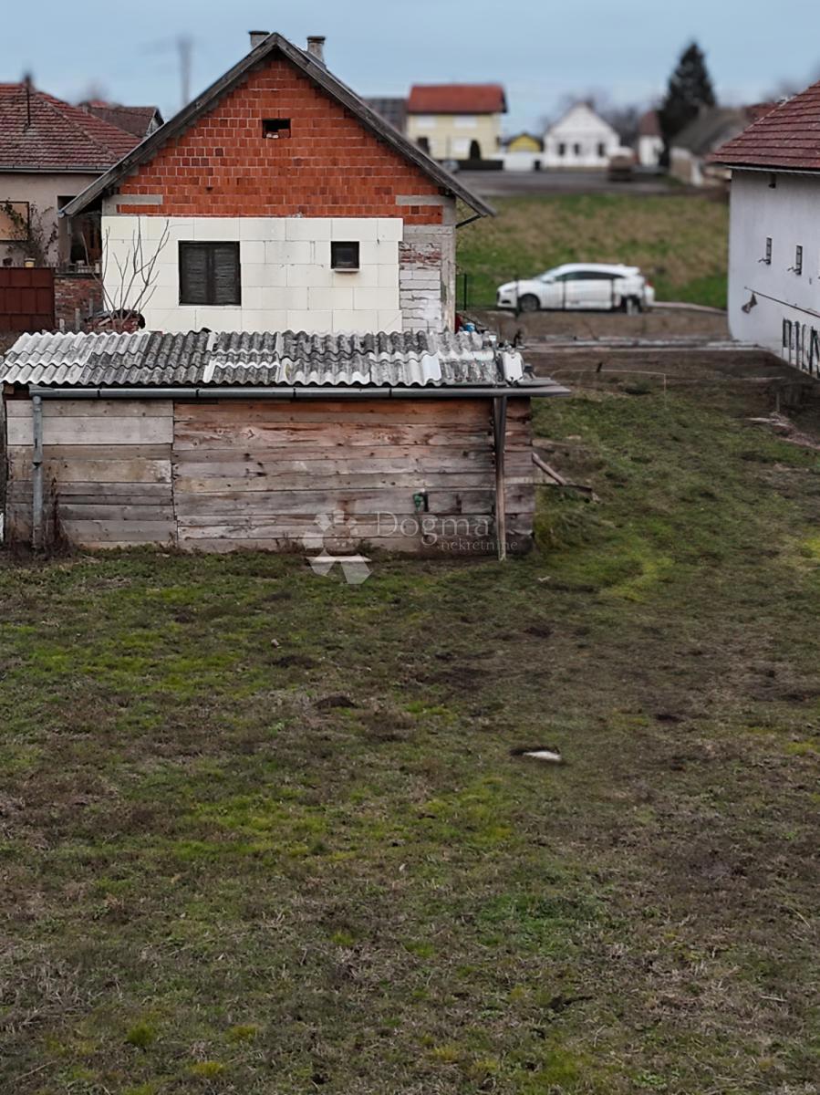 Hiša Na predaj - VUKOVARSKO-SRIJEMSKA VUKOVAR