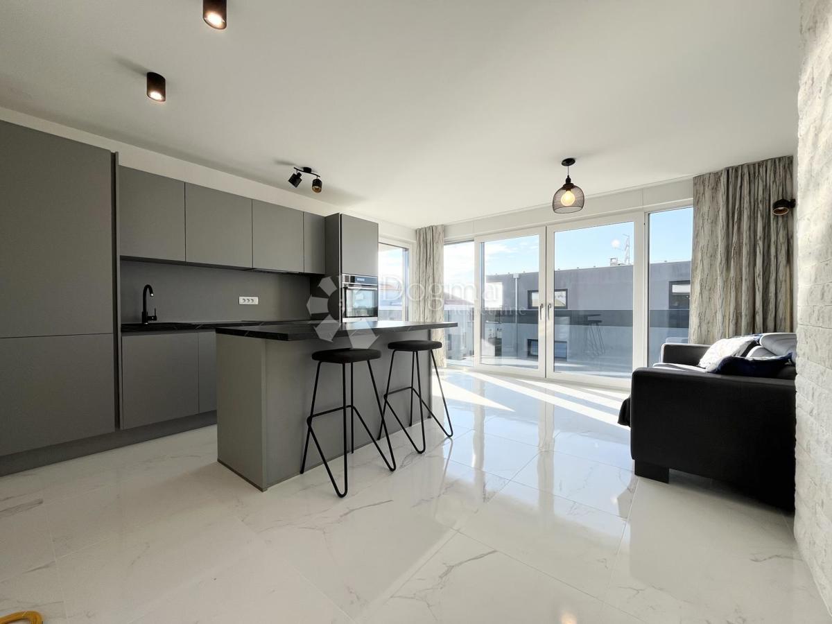 Flat For sale - Istarska Novigrad - foto 1/12