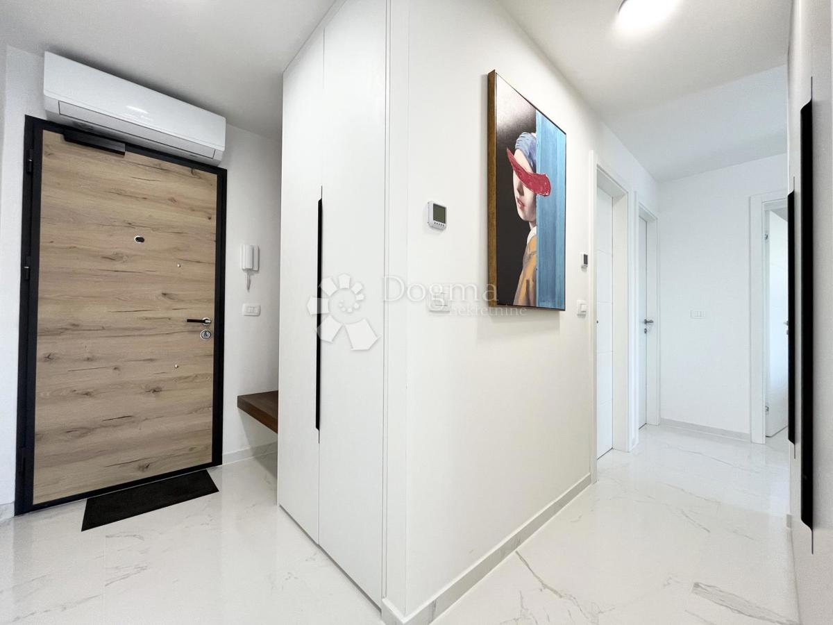 Flat For sale - ISTARSKA NOVIGRAD