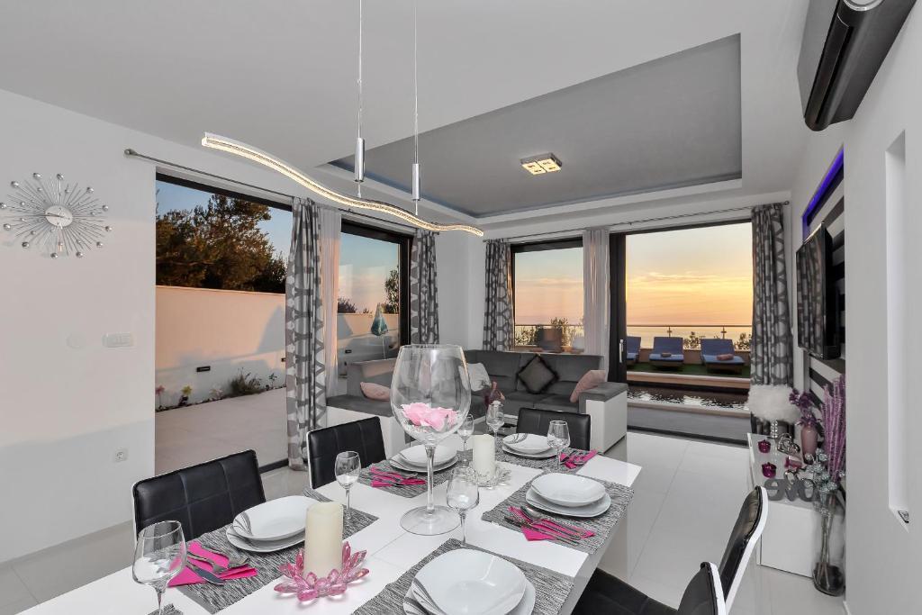 Casa In vendita - SPLITSKO-DALMATINSKA MAKARSKA