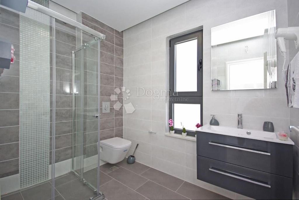 Casa In vendita - SPLITSKO-DALMATINSKA MAKARSKA