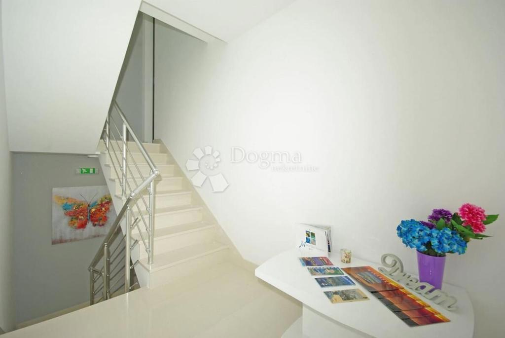 Casa In vendita - SPLITSKO-DALMATINSKA MAKARSKA