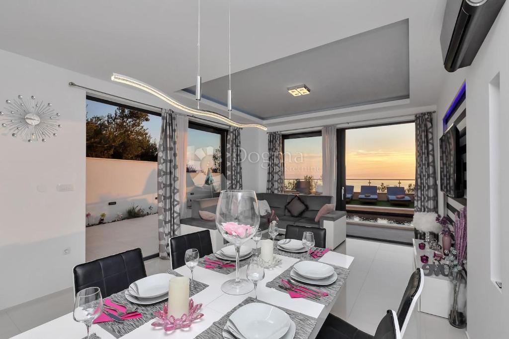 Casa In vendita - SPLITSKO-DALMATINSKA MAKARSKA