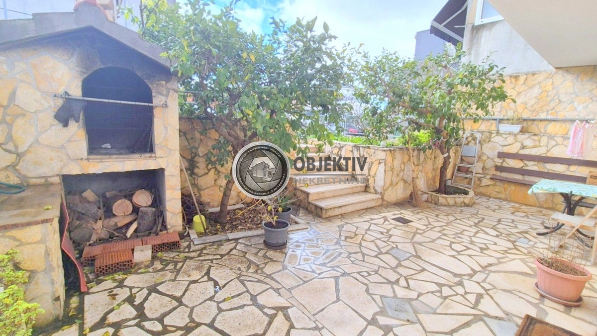 Maison À vendre - SPLITSKO-DALMATINSKA SPLIT