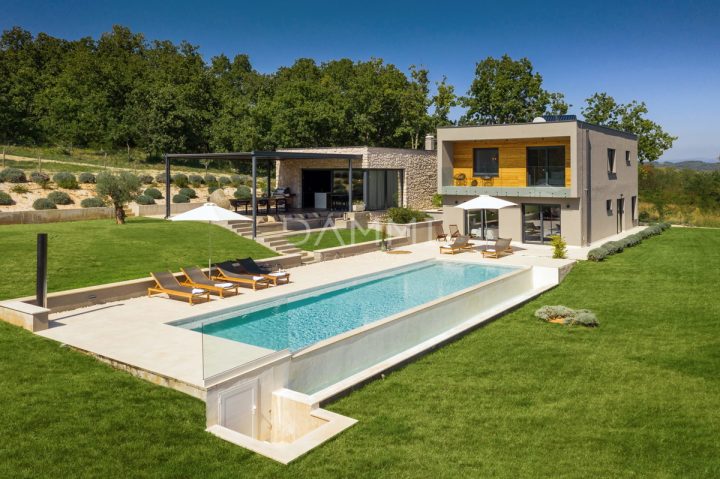 Maison à vendre 300 m² – Motovun