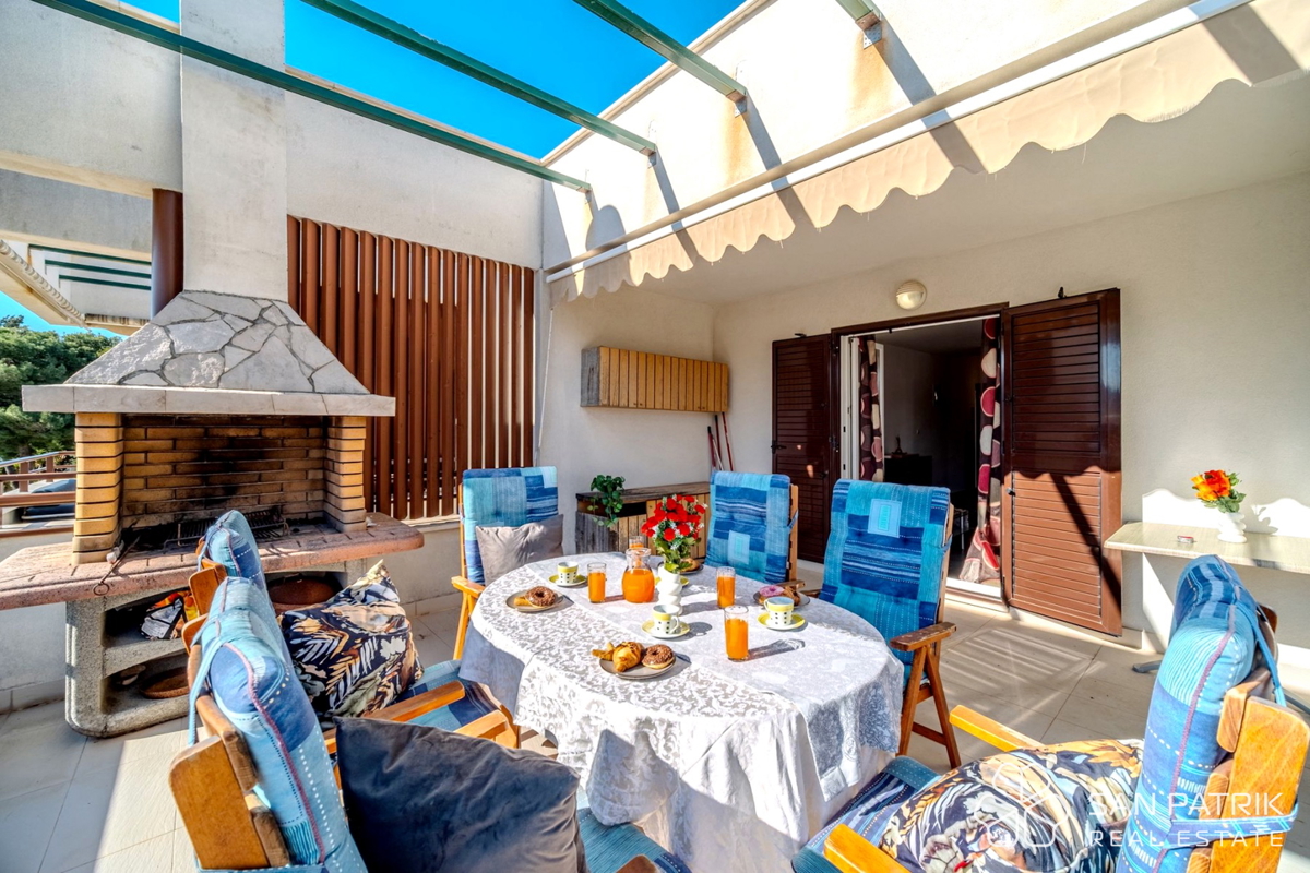 Appartamento In vendita - SPLITSKO-DALMATINSKA BRAČ