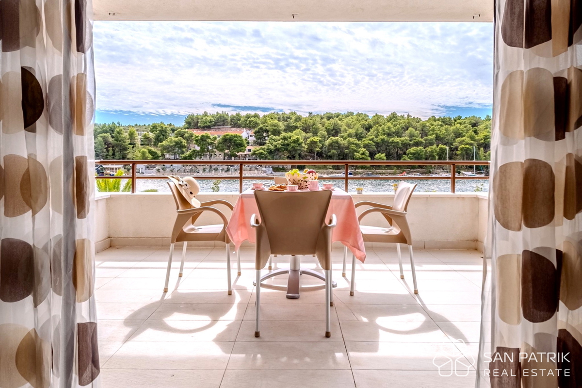 Apartment Zu verkaufen - SPLITSKO-DALMATINSKA BRAČ