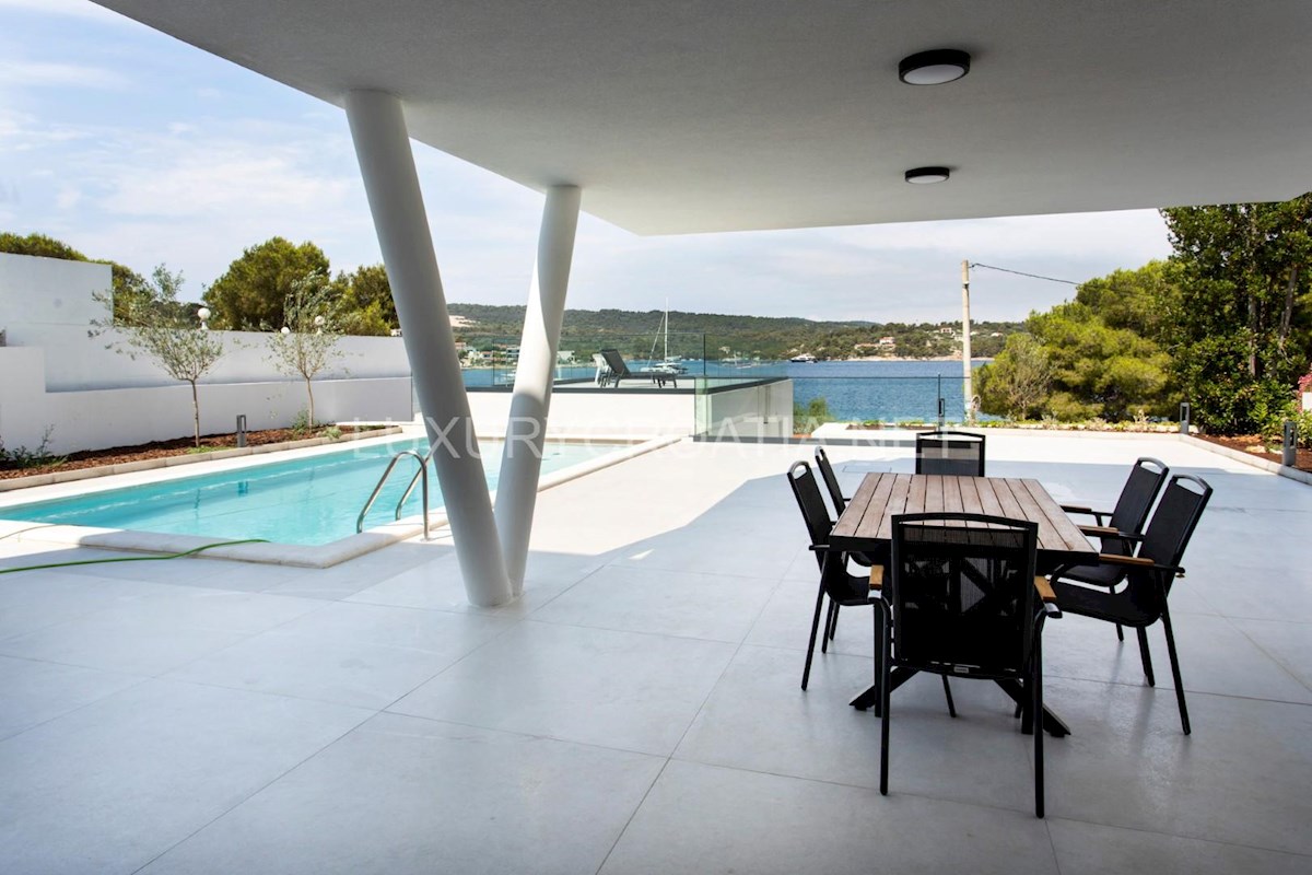 Casa In vendita - SPLITSKO-DALMATINSKA ŠOLTA