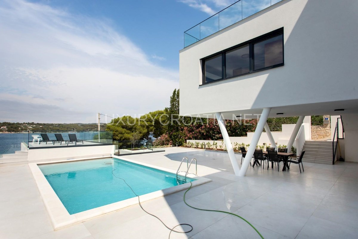 Casa In vendita - SPLITSKO-DALMATINSKA ŠOLTA