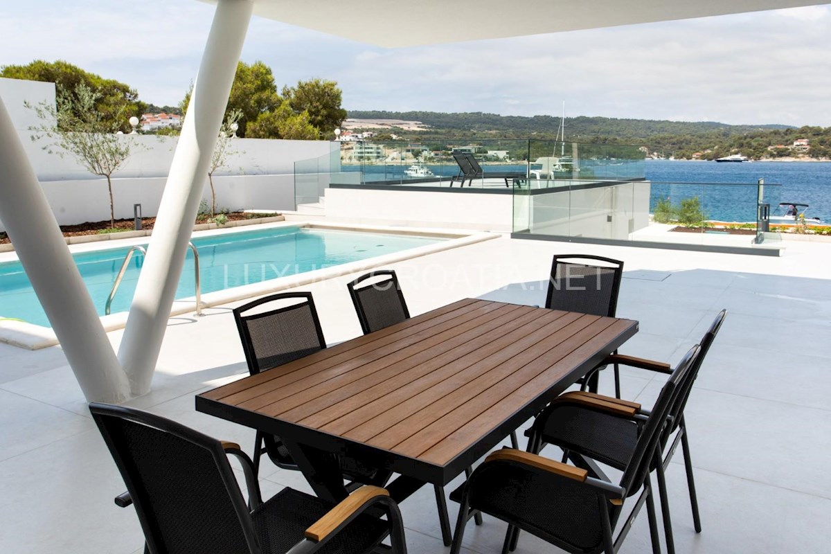 Casa In vendita - SPLITSKO-DALMATINSKA ŠOLTA
