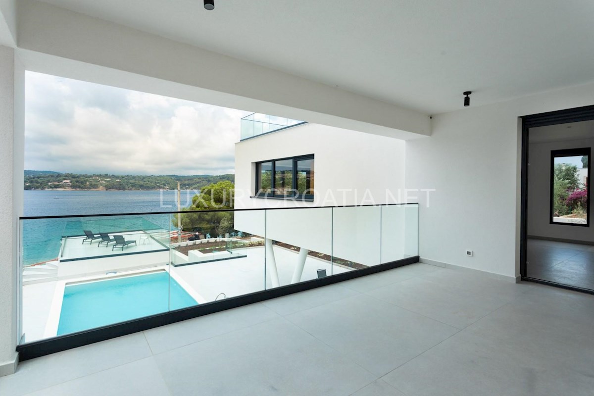 Casa In vendita - SPLITSKO-DALMATINSKA ŠOLTA
