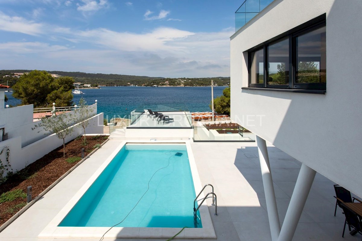Casa In vendita - SPLITSKO-DALMATINSKA ŠOLTA