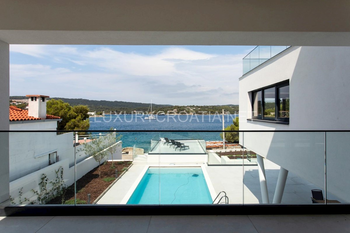 Casa In vendita - SPLITSKO-DALMATINSKA ŠOLTA