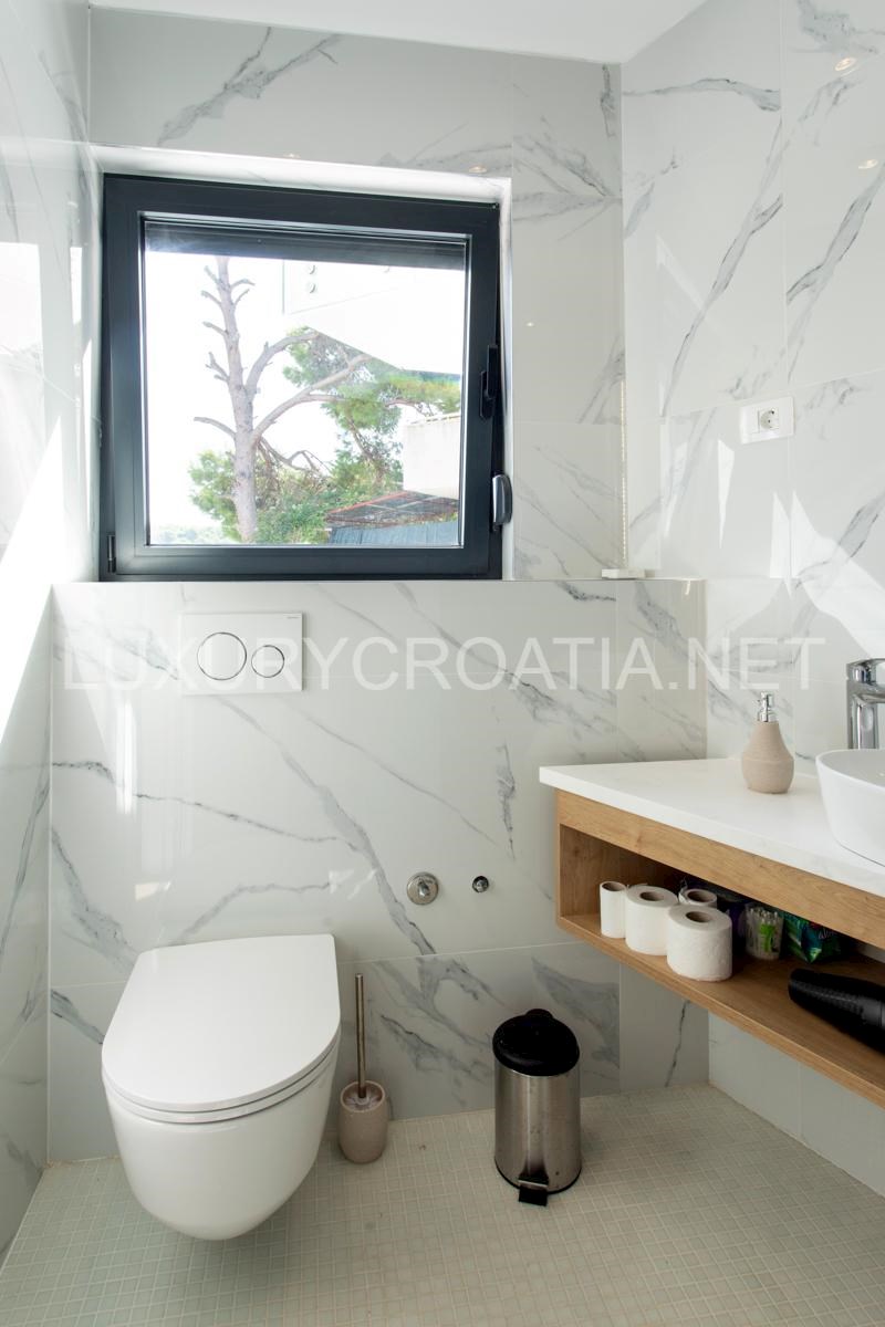 House For sale - SPLITSKO-DALMATINSKA BRAČ