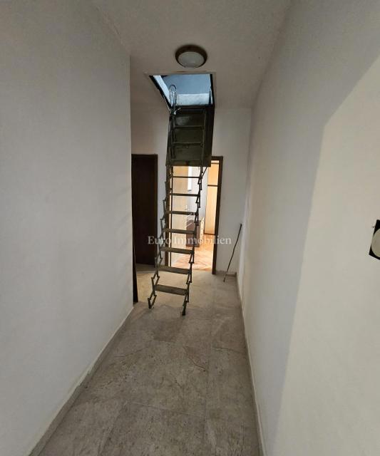 Flat For sale - PRIMORSKO-GORANSKA VIŠKOVO
