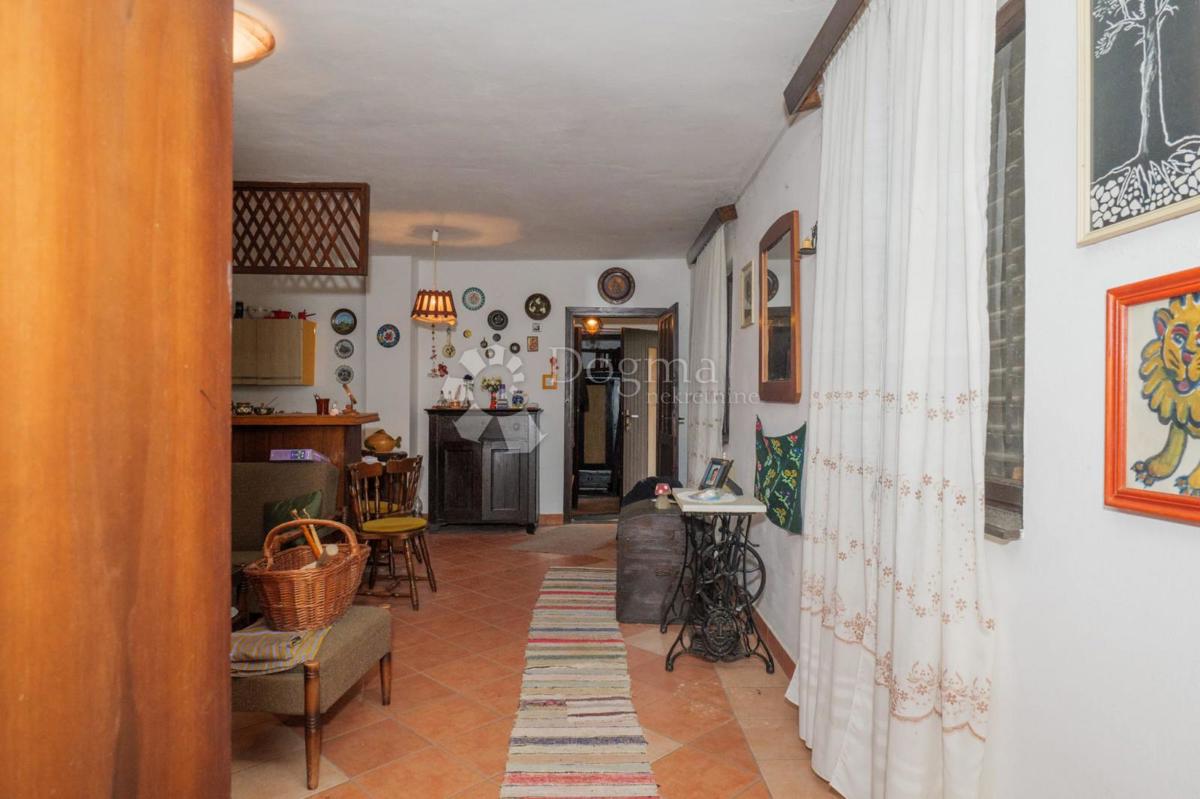 Casa In vendita - OSJEČKO-BARANJSKA VALPOVO