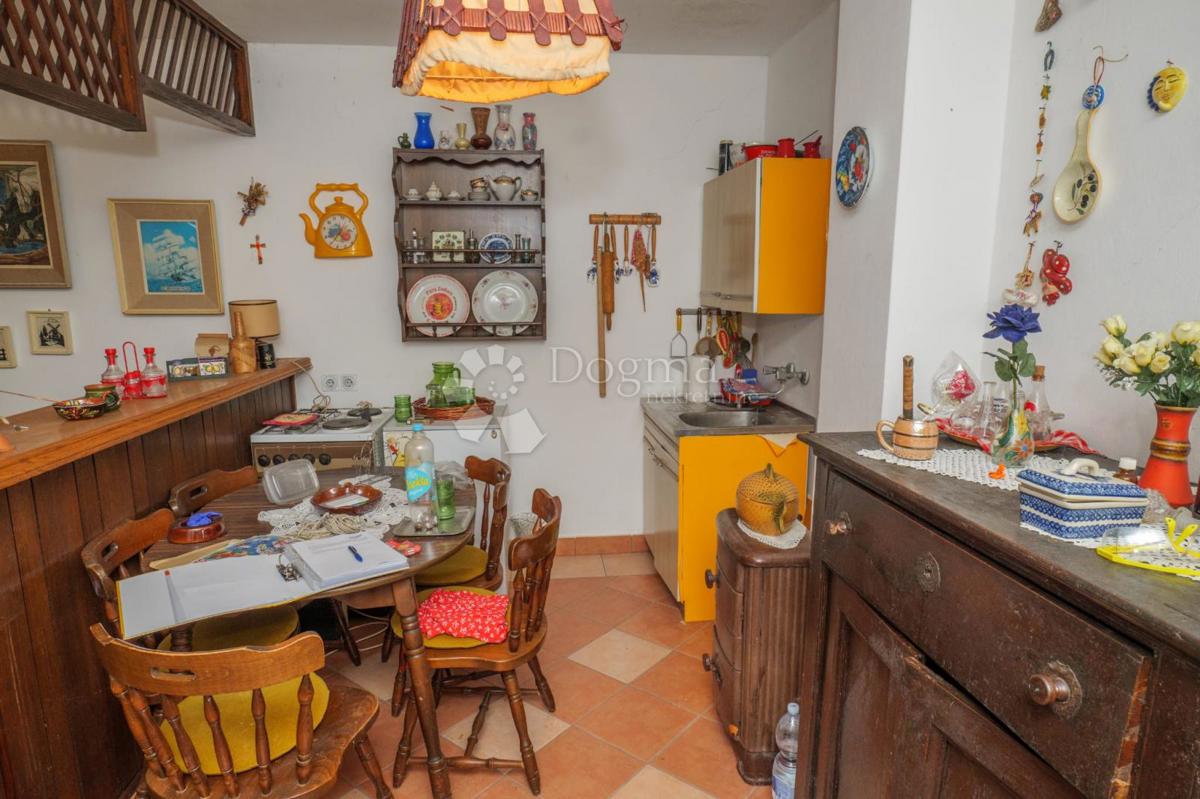 Casa In vendita - OSJEČKO-BARANJSKA VALPOVO