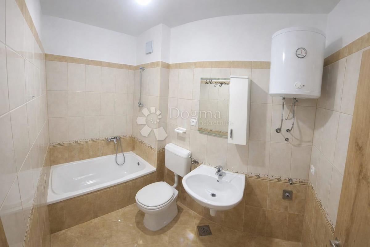 Appartement À vendre - SPLITSKO-DALMATINSKA KAŠTELA