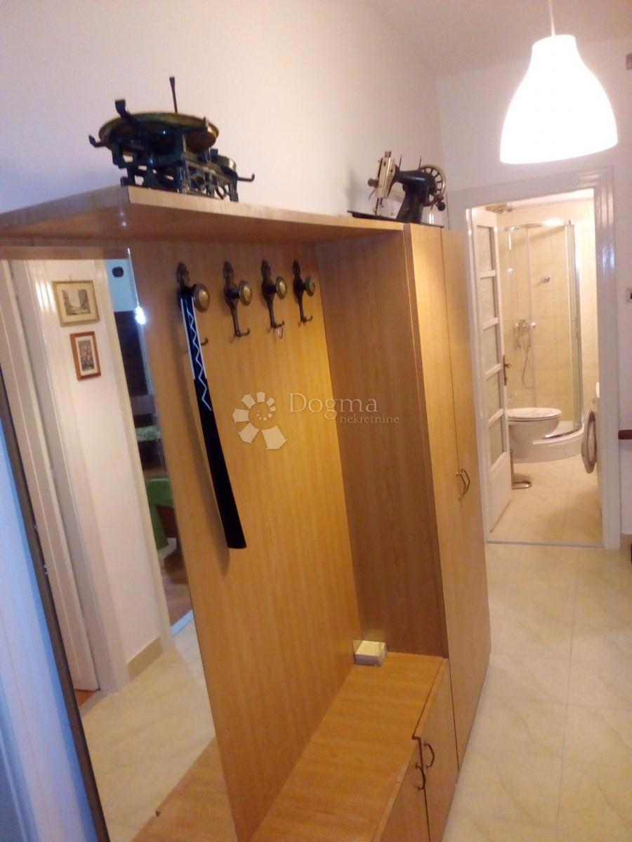 Kuća Na prodaju - SPLITSKO-DALMATINSKA KAŠTELA