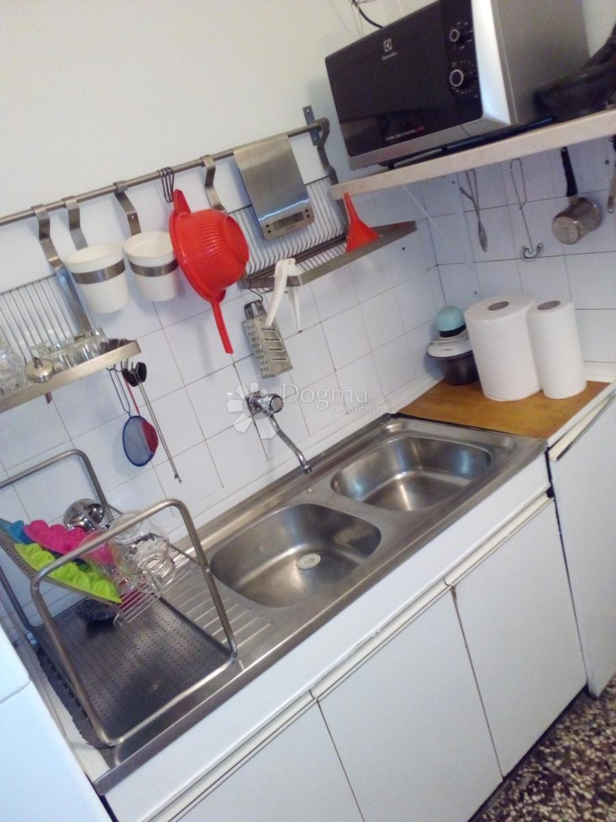 Kuća Na prodaju - SPLITSKO-DALMATINSKA KAŠTELA