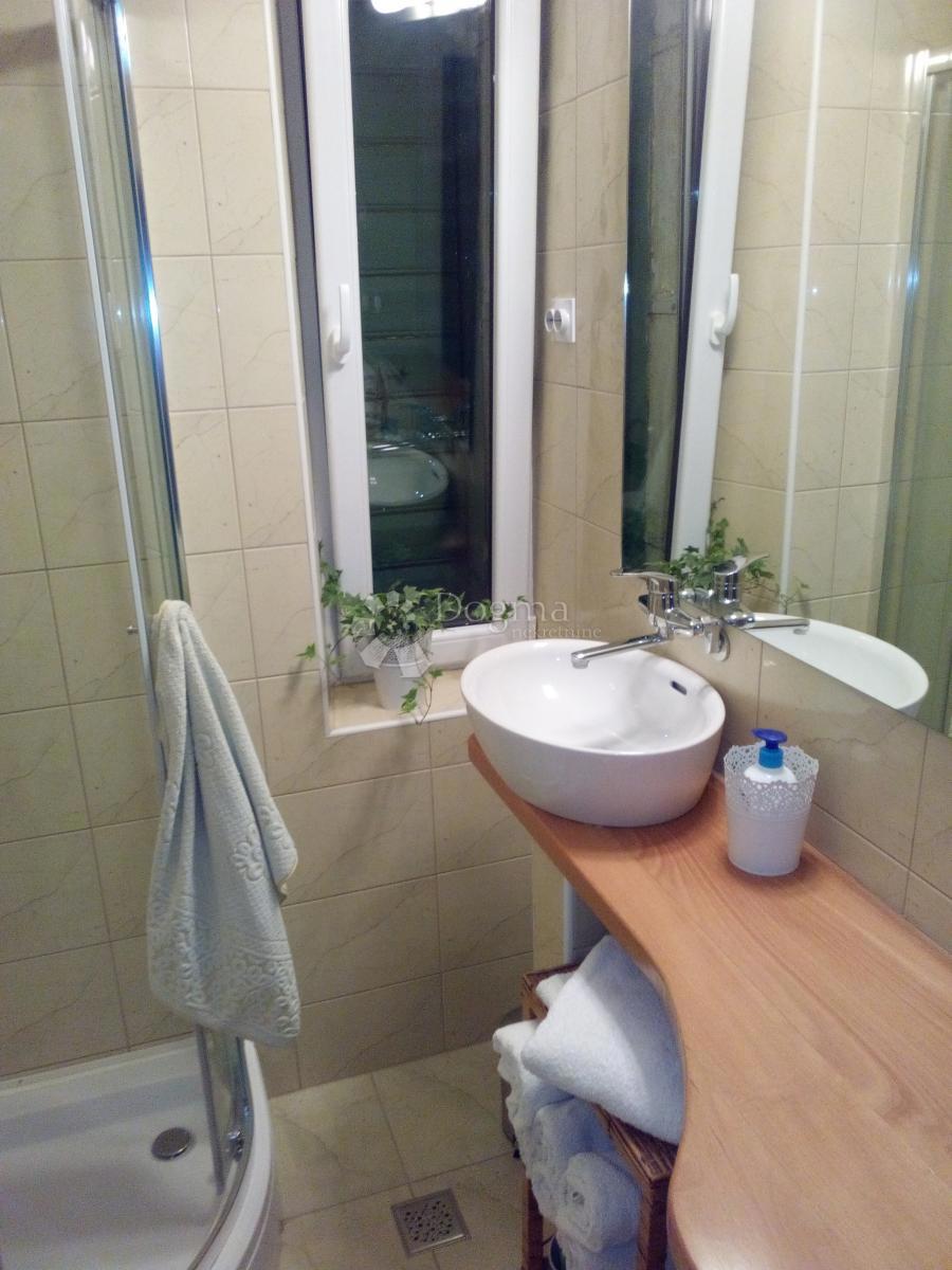 Kuća Na prodaju - SPLITSKO-DALMATINSKA KAŠTELA