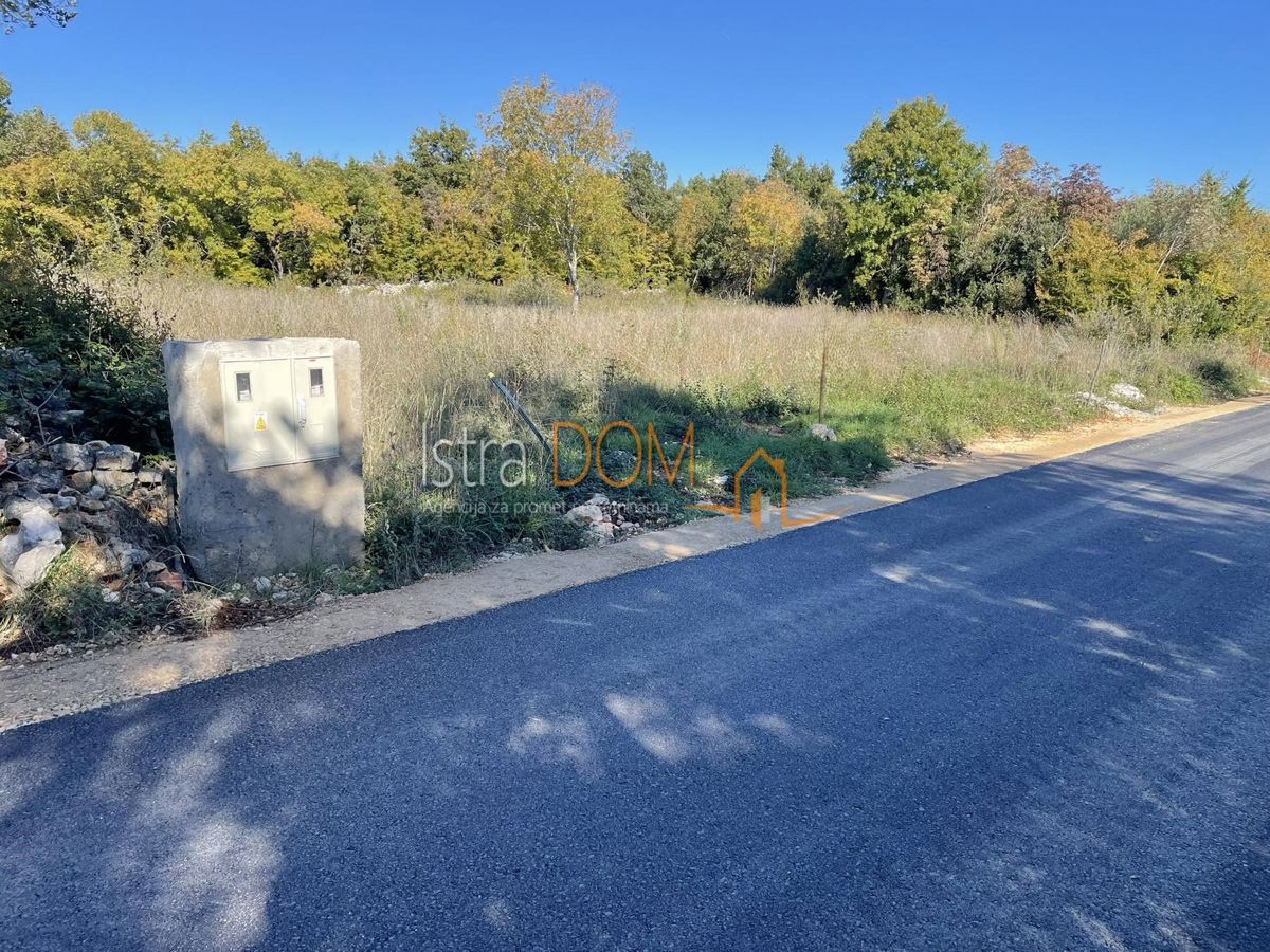 Land For sale - Istarska Marčana - foto 1/3