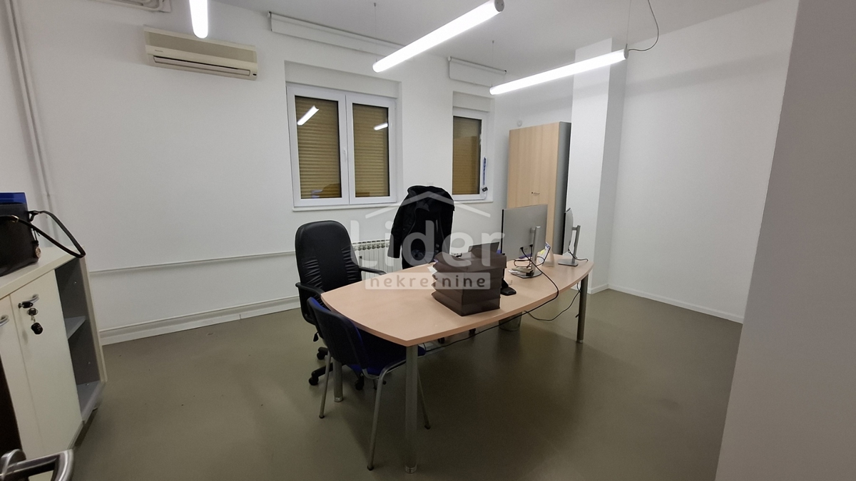 Business premises For rent - PRIMORSKO-GORANSKA RIJEKA
