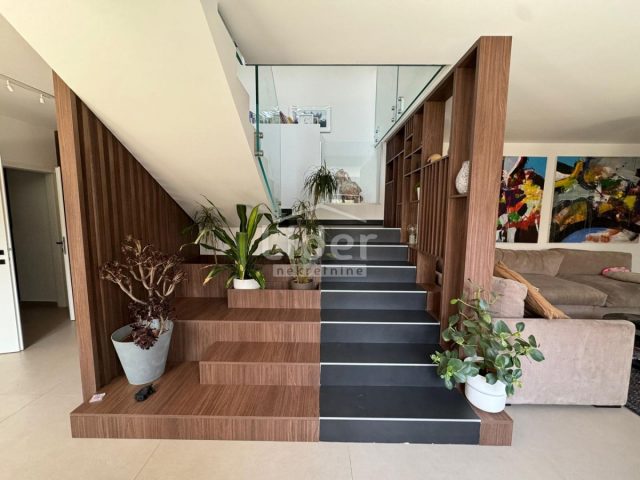 Haus zu verkaufen 171 m² – Kostrena