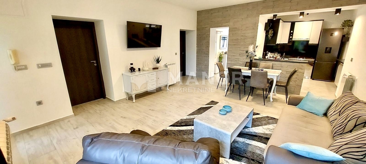 Apartma Za najem - PRIMORSKO-GORANSKA KOSTRENA