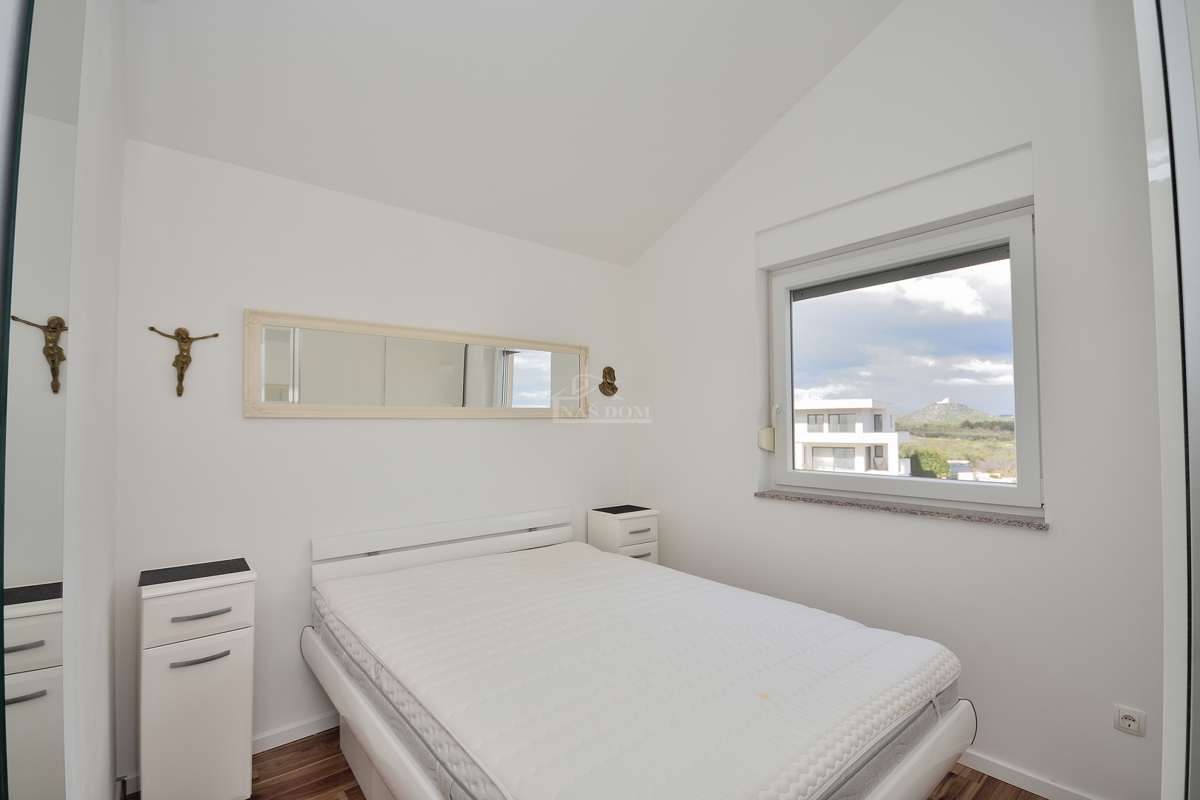 Stan Na prodaju - ŠIBENSKO-KNINSKA VODICE
