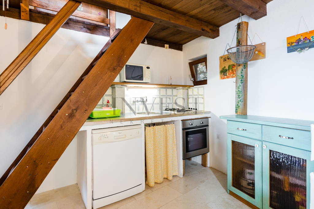 House For sale - SPLITSKO-DALMATINSKA BRAČ