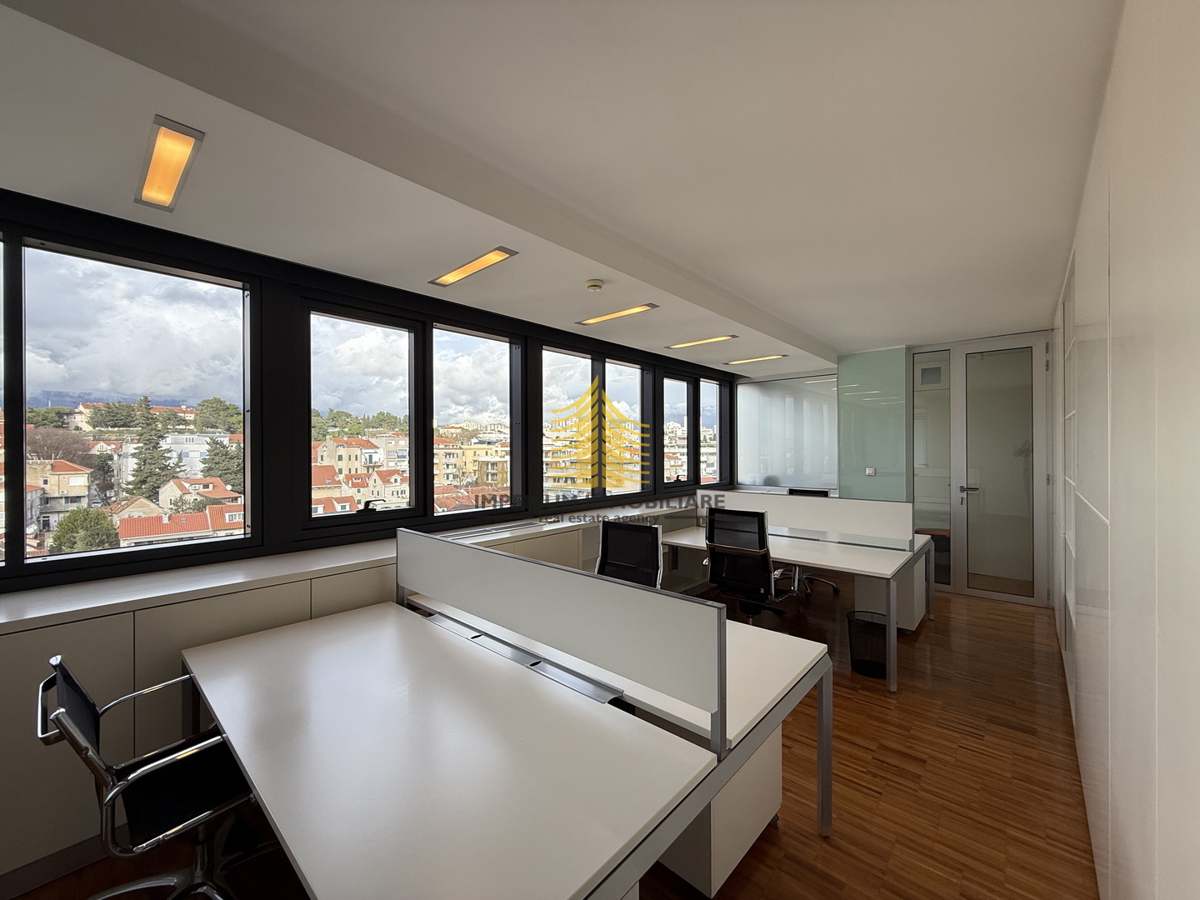 Business premises For rent - SPLITSKO-DALMATINSKA SPLIT