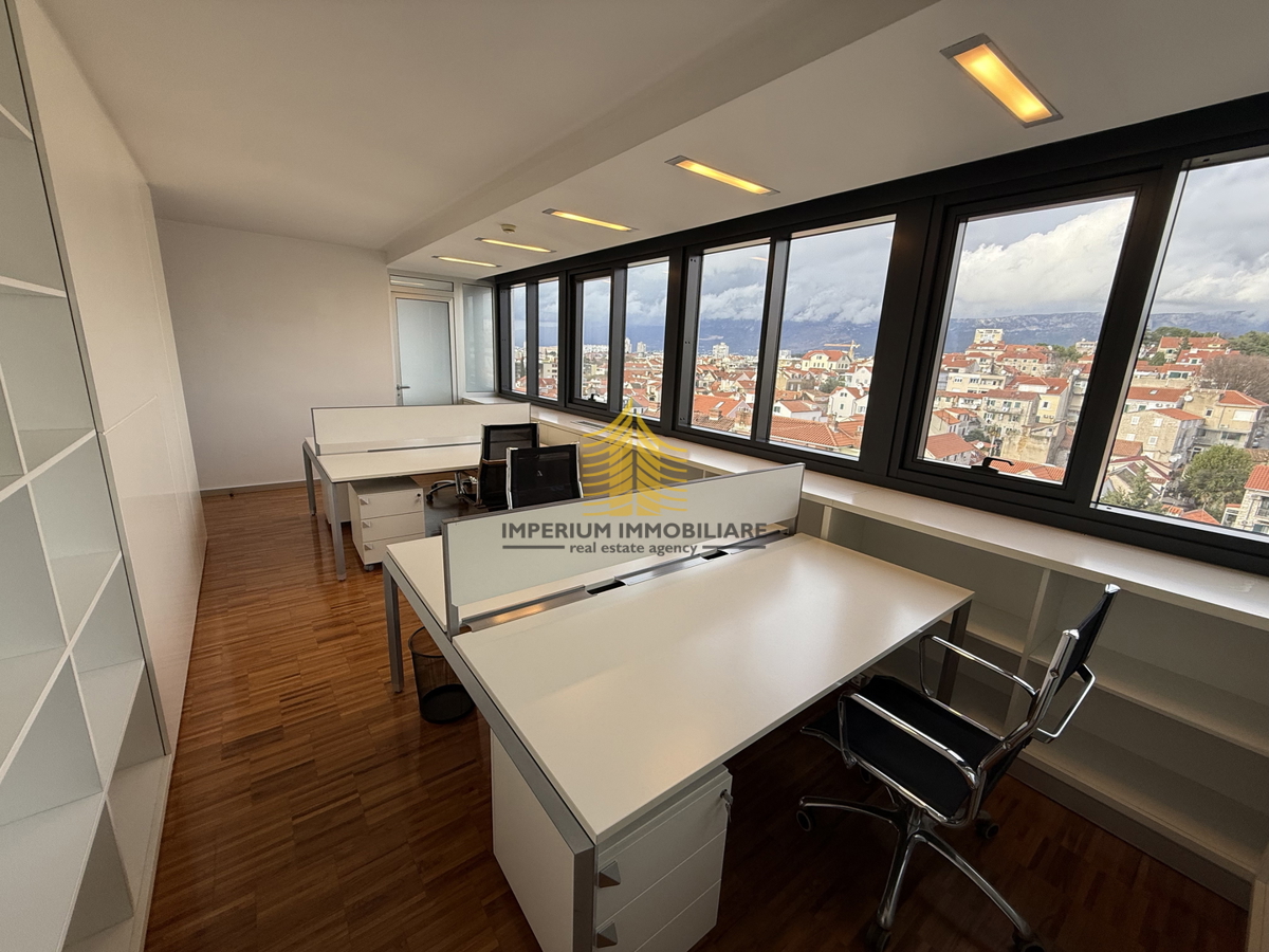 Business premises For rent - SPLITSKO-DALMATINSKA SPLIT