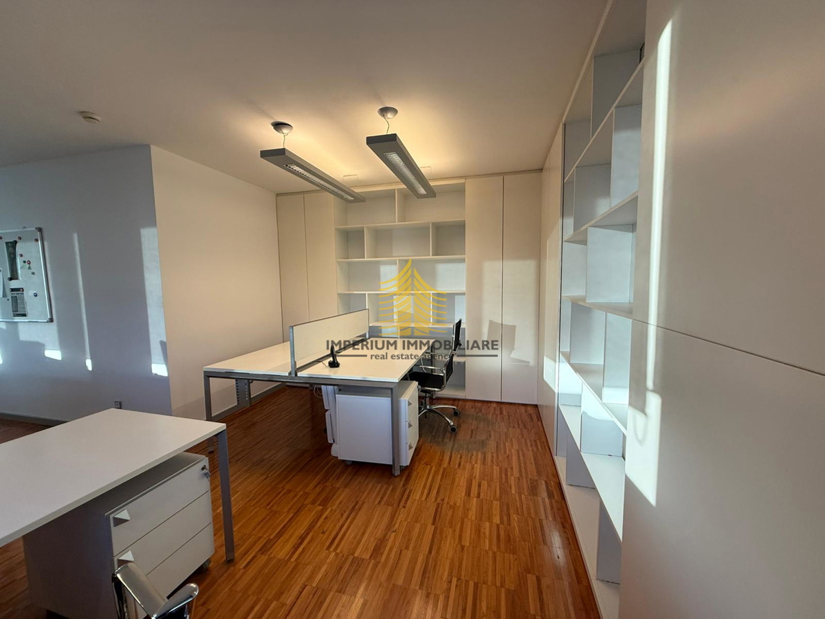 Business premises For rent - SPLITSKO-DALMATINSKA SPLIT