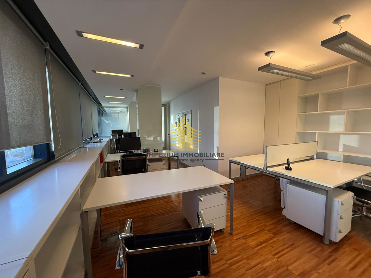 Business premises For rent - SPLITSKO-DALMATINSKA SPLIT
