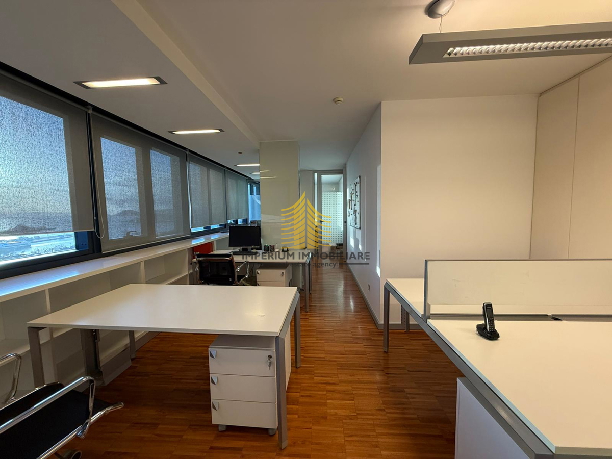 Business premises For rent - SPLITSKO-DALMATINSKA SPLIT