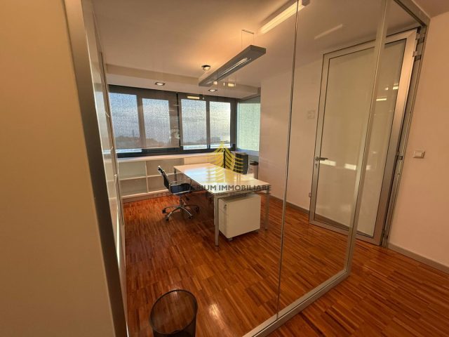 Commerciale da affittare 16 m² – Split