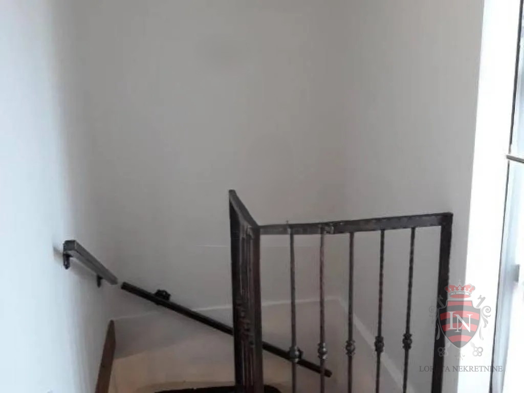 Dom Na predaj - ISTARSKA BUJE
