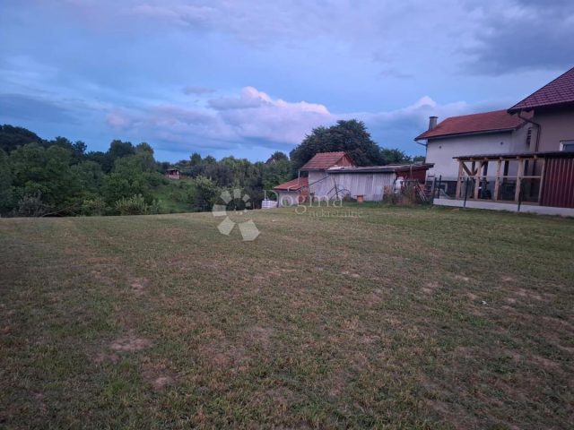 Land for sale 2189 m² – Gornji Kneginec