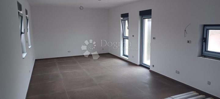 Mieszkanie Na sprzedaż - Osječko-baranjska Osijek - foto 2/7